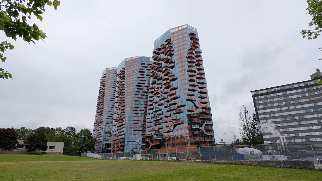 Phase 1 (Tower 1, 2, 3 우측부터), 2026년 5월 26일