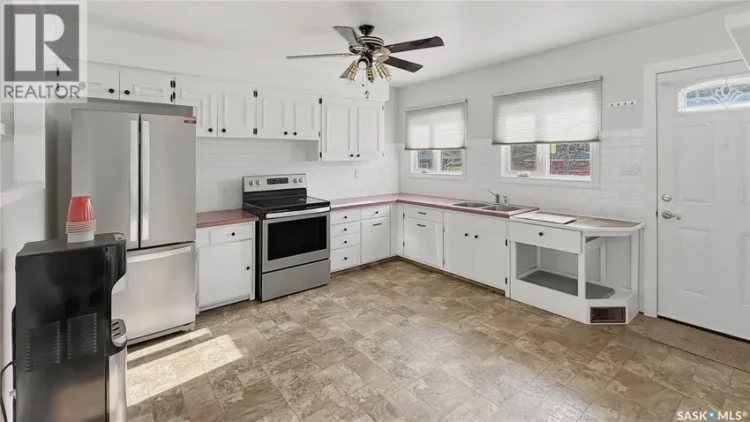444 5th Ave SE 인테리어