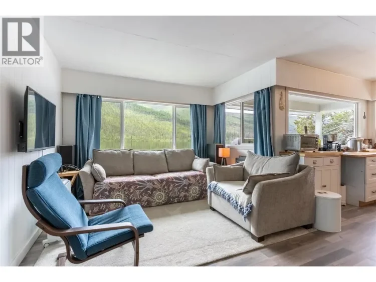 2526 Loon Lake Rd 인테리어