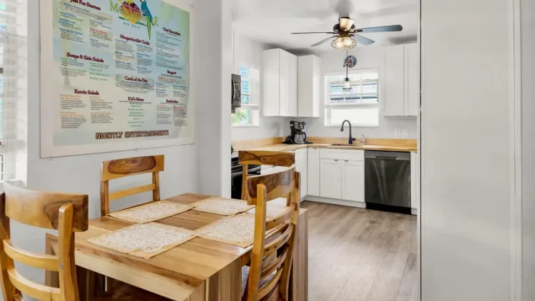 2625 Flagler Ave 야드 (Zoocasa)